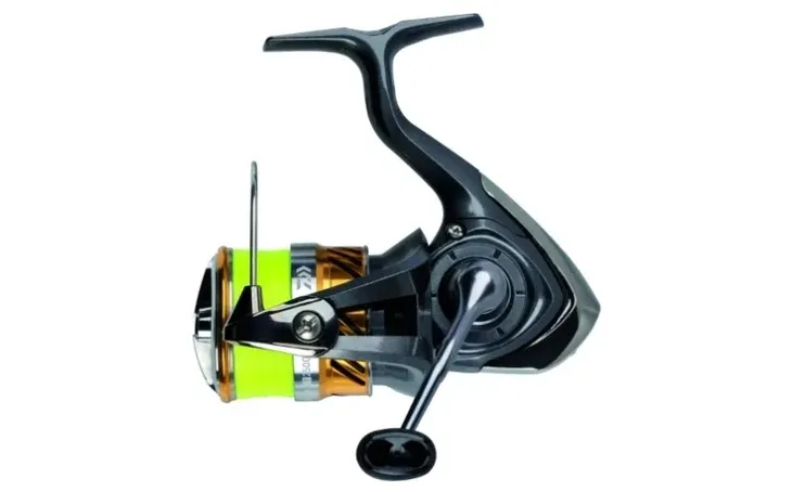 Kołowrotek Daiwa Laguna LT2500 3BB/1RB z plecionką JB4 0.19mm