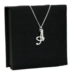 naszyjnik-srebrny-z-literka-a-lancuszek-pancerka-pudelko-45-cm