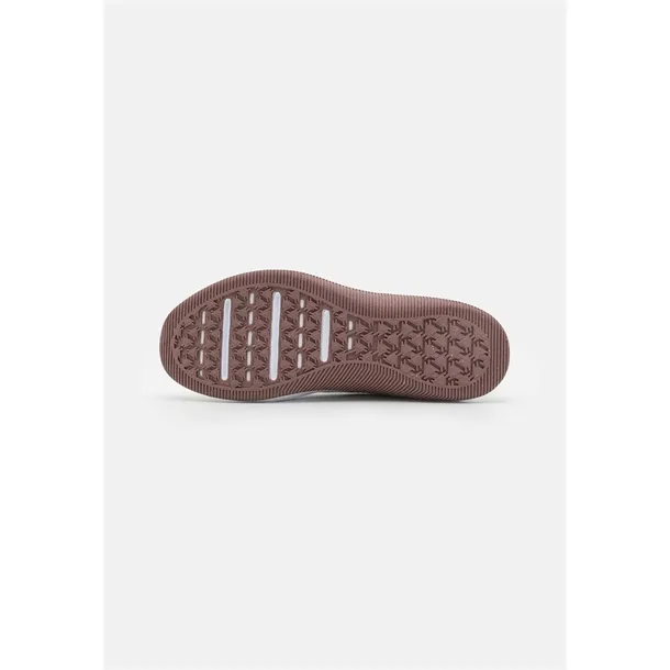 mc-trainer-2-rozmiar-405-marka-nike