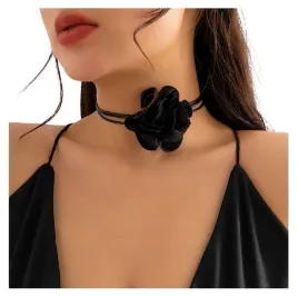 naszyjnik-choker-roza-kwiat-czarna-mala-rzemyk