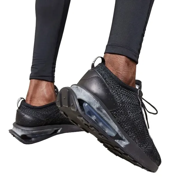 air-max-flyknit-racer-zapiecie-sznurowane