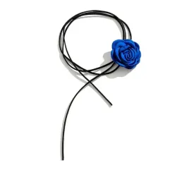 choker-naszyjnik-kwiat-na-rzemieniu-roza-na-szyje-niebieska