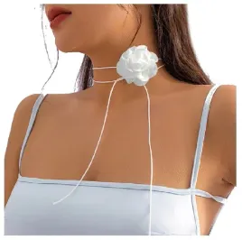 naszyjnik-choker-roza-kwiat-biala-mala-rzemyk