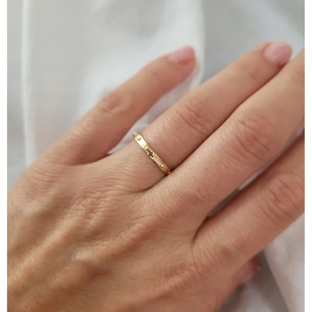 zloty-rozaniec-na-palec-585-material-akryl