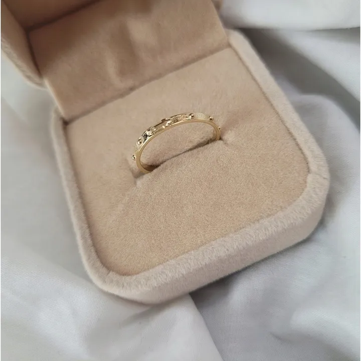 zloty-rozaniec-na-palec-585