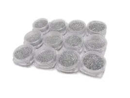 brokat-ozdobny-do-paznokci-srebrny-pylek-do-hybryd