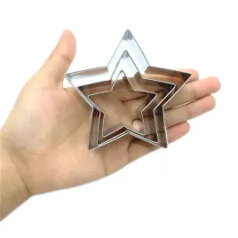 foremki-ze-stali-nierdzewnej-do-ciastek-gwiazda