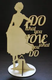 st035-stojak-kobieta-z-cytatem