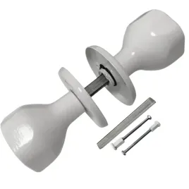 galka-obrotowa-do-bram-furtek-drzwi-pochwyt-bialy