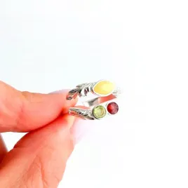 srebrny-pierscionek-bursztyn-rubin-regulowany-pierscionek-bursztynowy-925