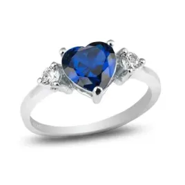 srebrny-pierscionek-serduszko-z-szafirowa-cyrkonia