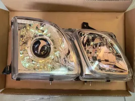 oryginal-reflektor-lx-470-xenon-toyota-811456a251
