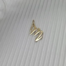 zlota-zawieszka-literka-m-pr-585