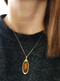 srebro-pozlacane-zawieszka-z-duzym-bursztynem