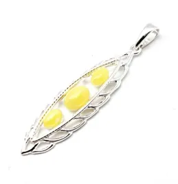 srebrny-wisiorek-z-bursztynem-baltyckim