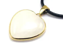 wisiorek-kamien-krysztal-gorski-serce-25mm-w1080