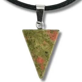 wisiorek-trojkat-kamien-naturalny-unakit-zawieszka-talizman