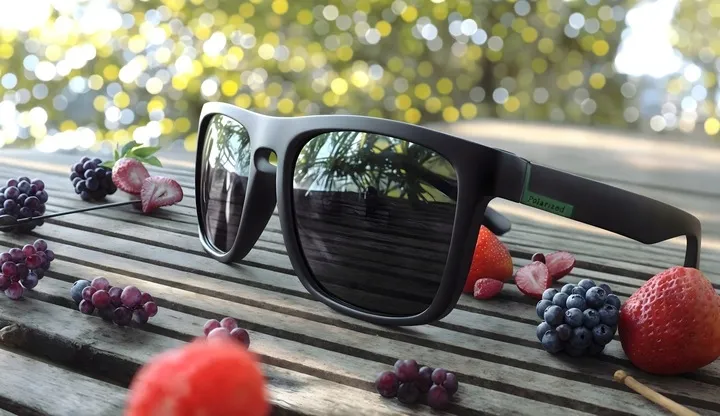 okulary-przeciwsloneczne-z-filtrem-lustrzanki-polaryzacyjne-czarne-etui