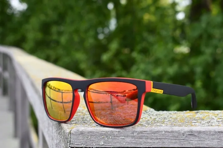 okulary-przeciwsloneczne-polaryzacyjne-lustrzanki-lato-2024-stan-nowy-material-oprawki-plastik