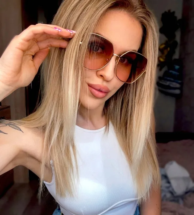 okulary-przeciwsloneczne-glamour-duze-cieniowane