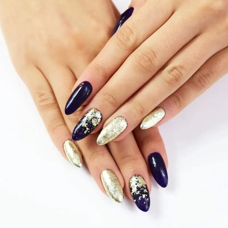 neonail-pylek-chrome-flakes-effect-no-02