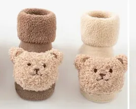 skarpetki-buciki-dla-niemowlat-antyposlizgowe-bawelniane-cieple