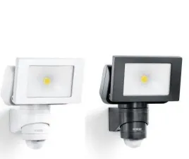 naswietlacz-led-z-czujnikiem-ruchu-fl-led-czarny-st088101-steinel