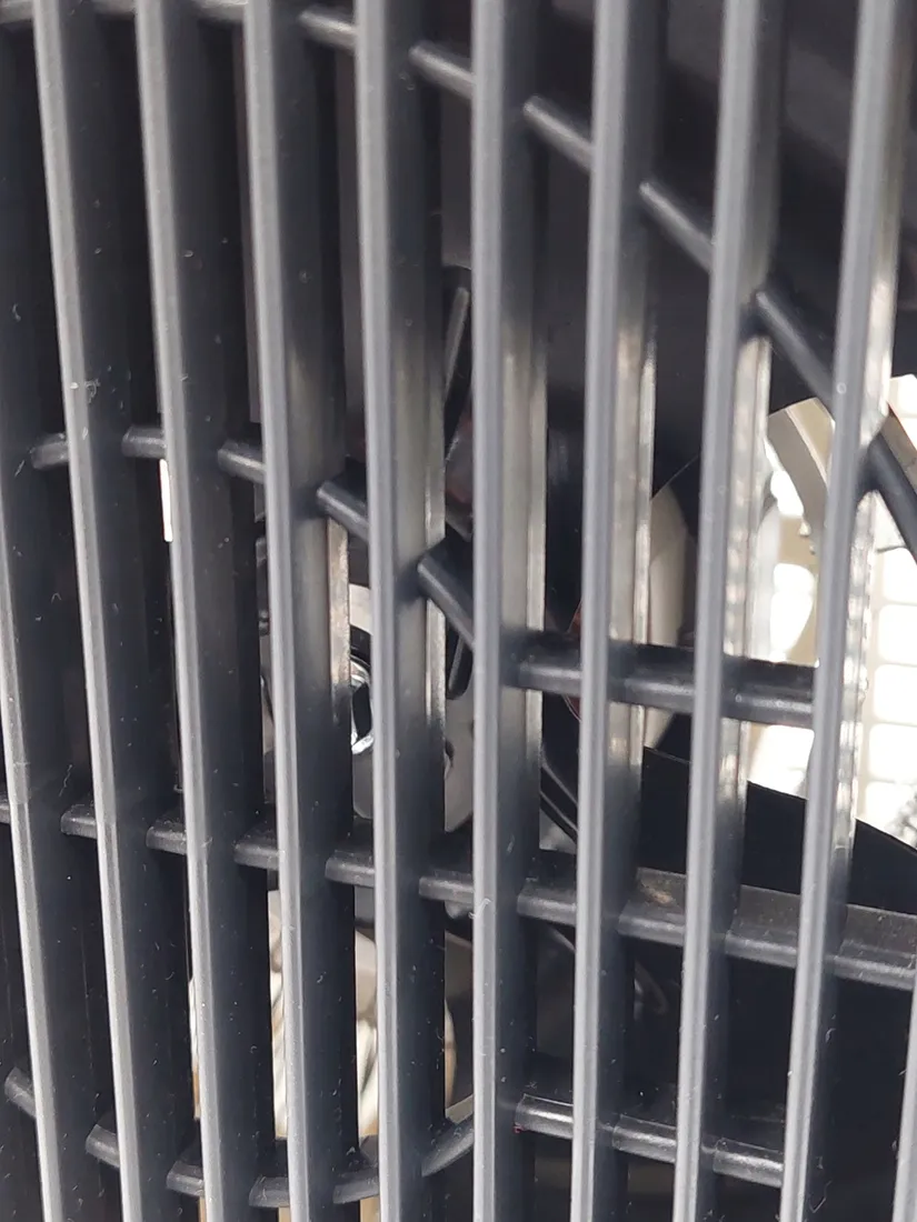 termowentylator-midea-2000-w-bialy-stan-powystawowy