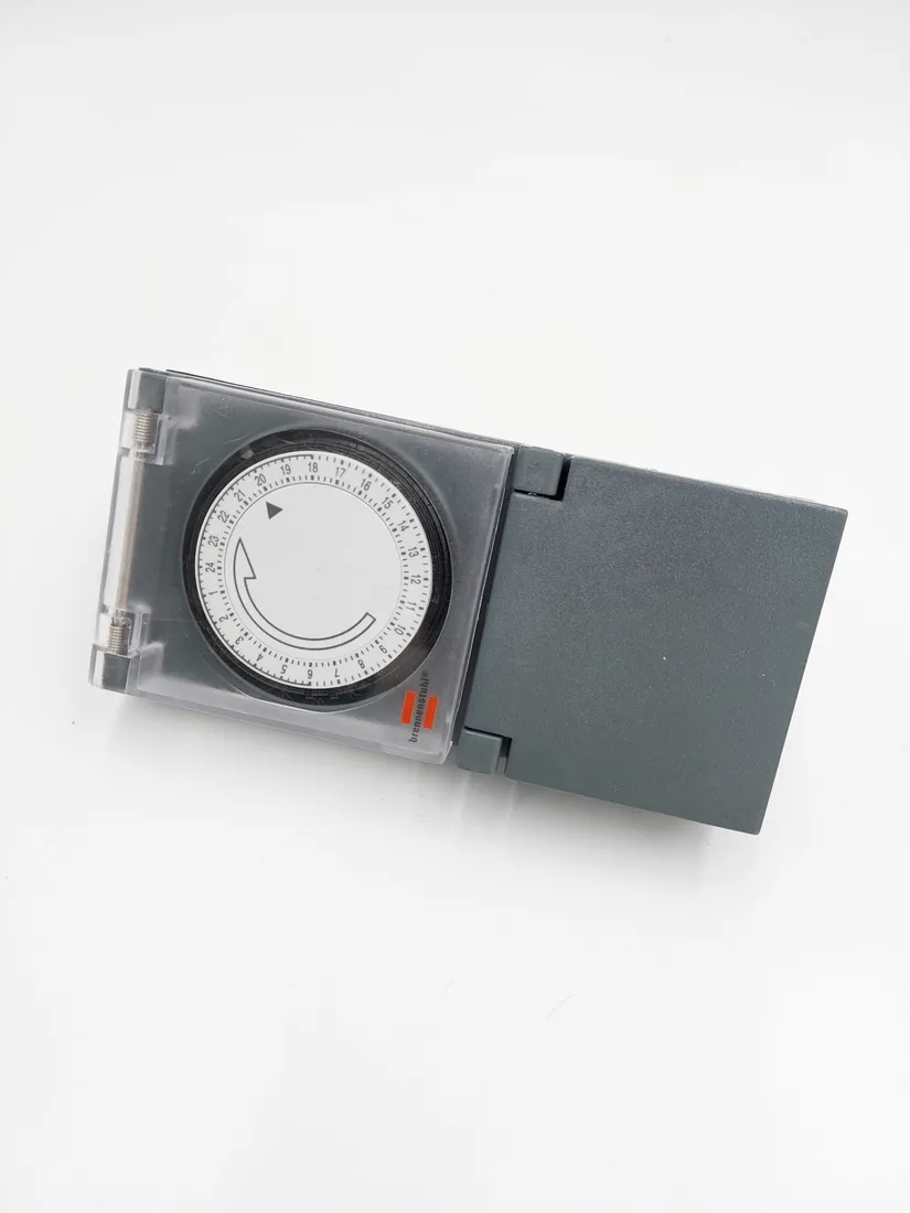 programator-czasowy-brennenstuhl-ip44-stan-powystawowy