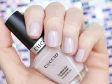 cuccio-nude-lakier-do-paznokci-take-your-breath-away-1244-stan-nowy