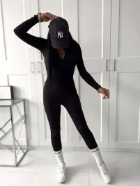 dopasowany-kombinezon-wiskozowy-fame-fashion-czarny-rozmiar-uniwersalmy