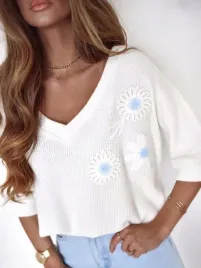 bluzka-damska-w-kwiaty-sweter-xana-krotki-rekaw-biala-uniwersalny