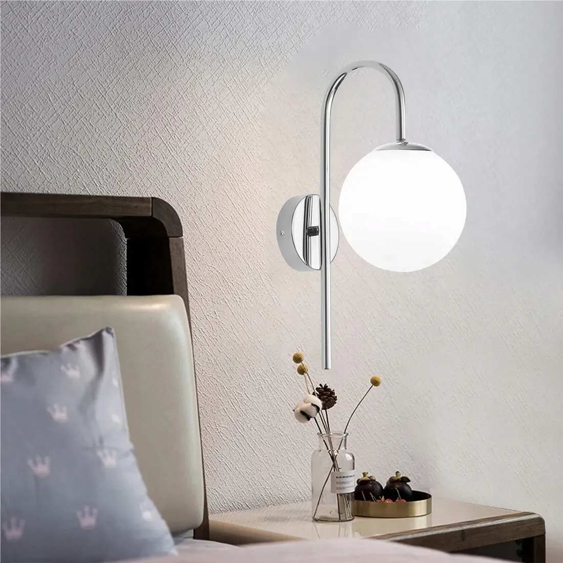 kinkiet-scienny-chrom-nowoczesny-styl-lampa-scienna-srebrny-biala-kula-e27