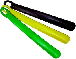 long-lakierowana-lekka-plastikowa-lyzka-do-butow-sztywna-dluga-44-cm-g11-40