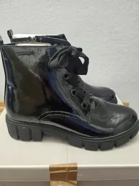 tamaris-botki-skora-lakierowana-gruba-podeszwa-41