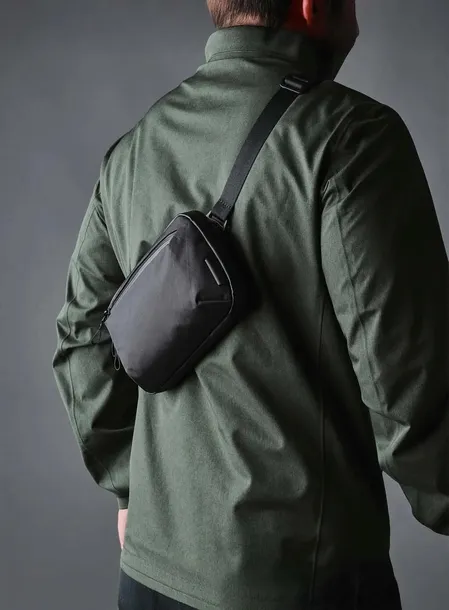 torba-na-elektronike-alpaka-elements-tech-case-mini-x-pac-black-szerokosc-dluzszy-bok-14-cm