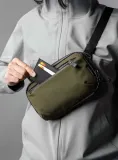 torba-na-elektronike-alpaka-elements-tech-case-mini-axoflux-army-green-glebokosc-krotszy-bok-7-cm