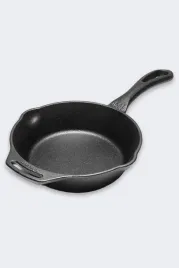 patelnia-zeliwna-z-uchytem-petromax-20-cm