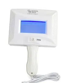 skinoa-tech-lampa-wooda-lampa-do-diagnostyki-skory