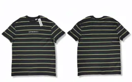 urban-outfitters-t-shirt-z-napisem-w-paski-s-uo05