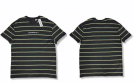 urban-outfitters-t-shirt-z-napisem-w-paski-m-uo05