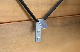 uchwyt-z-hakiem-do-siatki-transportowej-2-szt-67-x-20-mm-kerbl