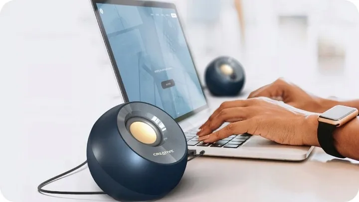 glosniki-komputerowe-creative-pebble-v2-usb-c