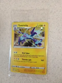 zestaw-3-zafoliowanych-kart-pokemon-tcg-toxtricity-duraludon-sandaconda