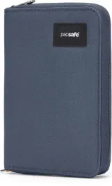 etui-antykradziezowe-pacsafe-rfidsafe-compact-travel-coastal-blue