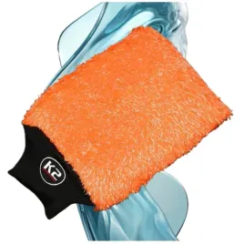 bardzo-delikatna-rekawica-do-mycia-samochodu-z-mikrofirby-k2-wash-mitt