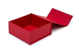 pudelko-prezentowe-ozdobne-na-magnes-330x330x150-karton-opakowanie-czerwone