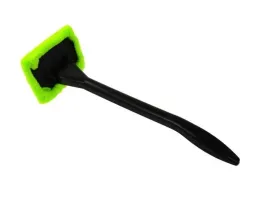 myjka-do-okien-mycie-szyb-samochodowych-wewnatrz