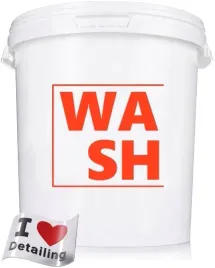 wiadro-do-mycia-samochodu-z-pokrywka-biale-bezpieczne-mycie-auta-19l