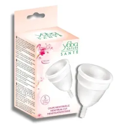 bialy-kubeczek-menstruacyjny-s-z-woreczkiem